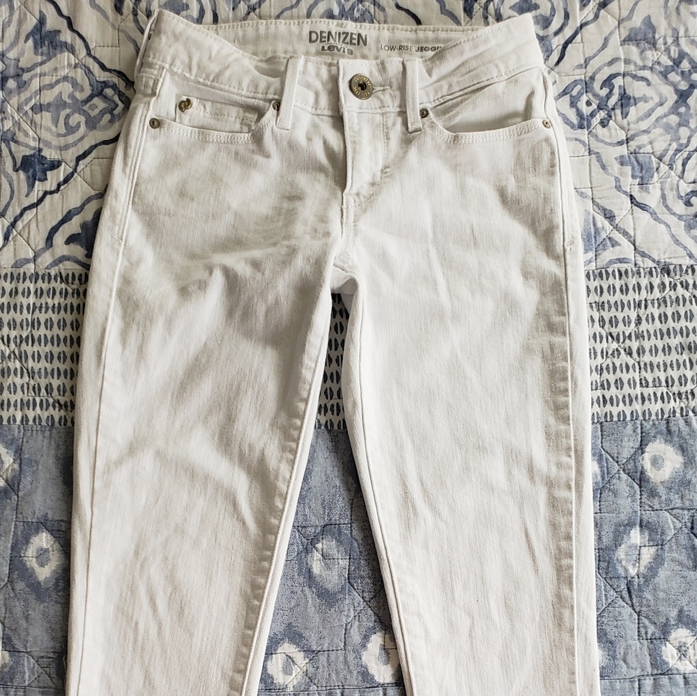 Girls/Junior white Jeans